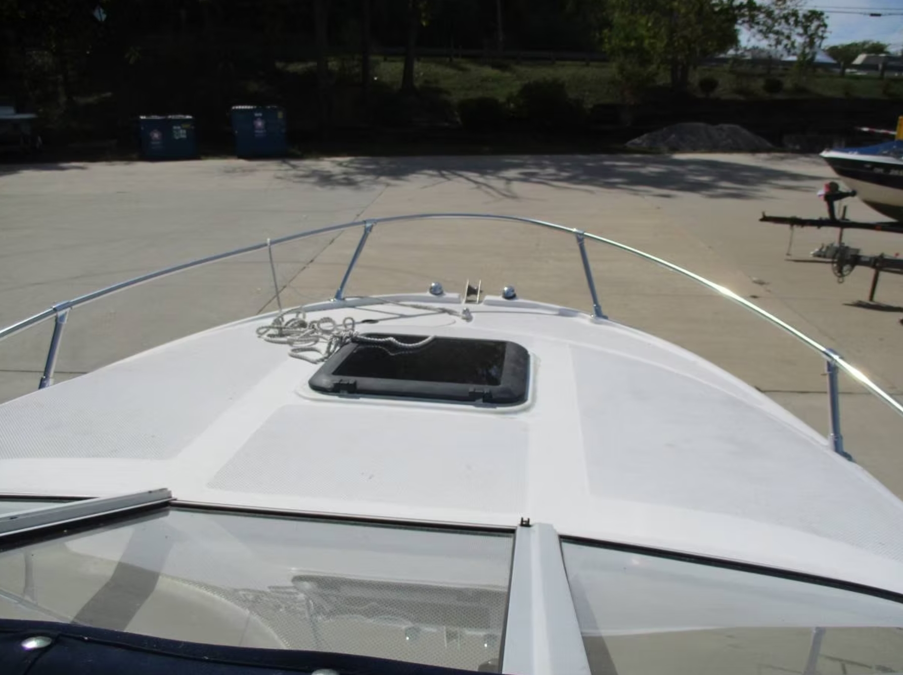 2005 Bayliner 210 Cuddy photo 4