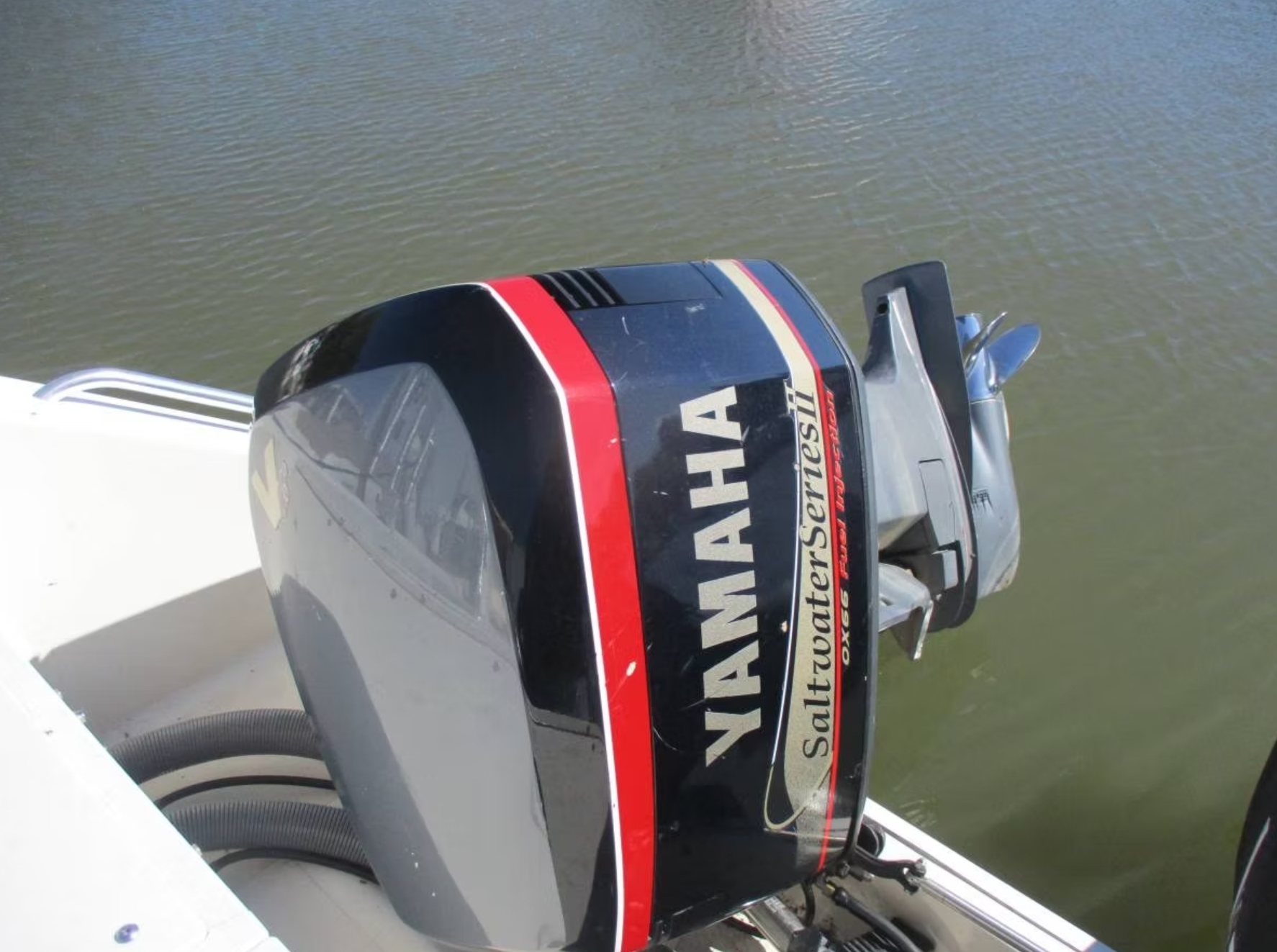 2001 Pursuit 3070 Offshore CC photo 5