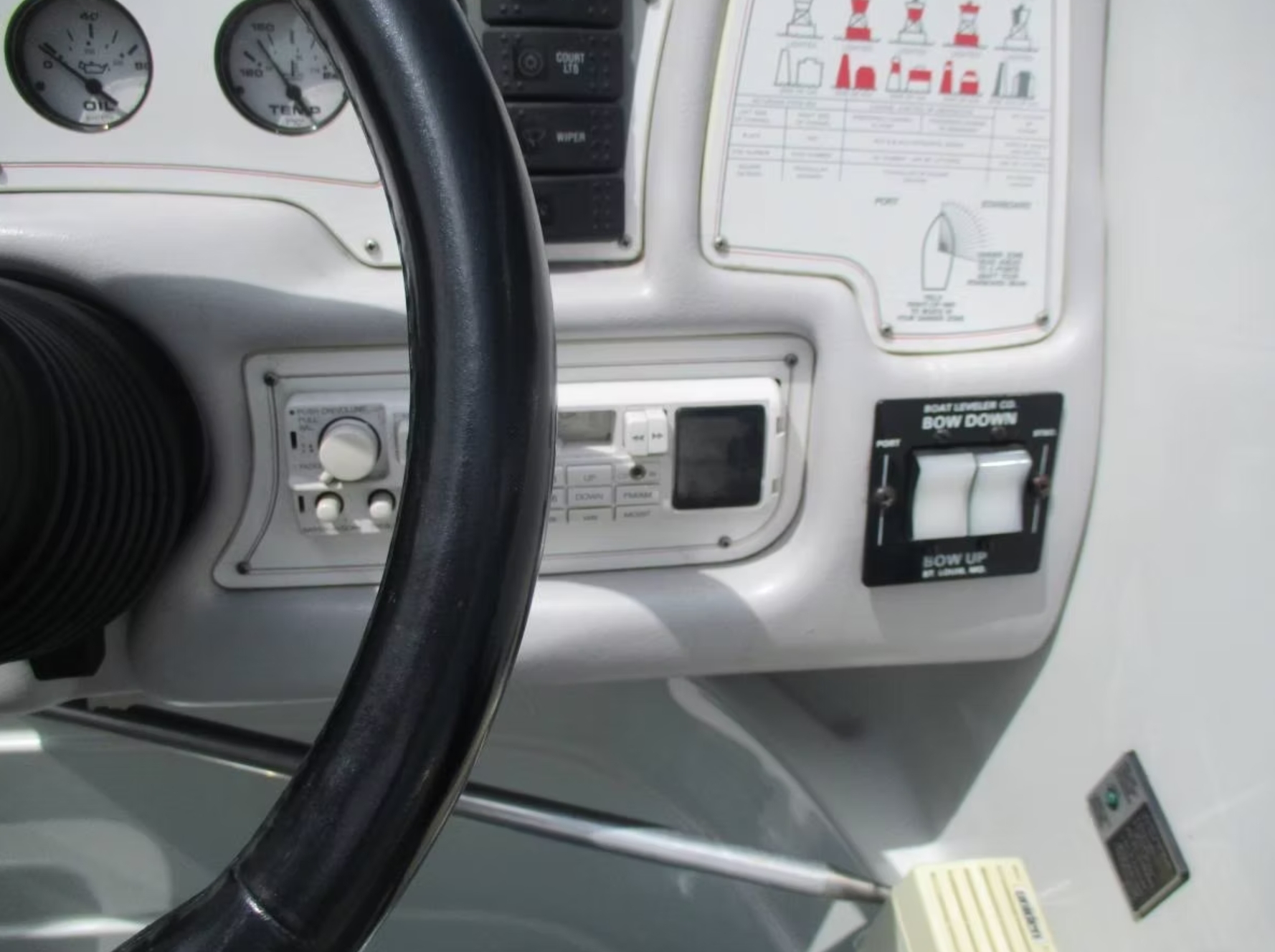 1995 Genesis Powerboats 2502 Cuddy Cabin photo 7