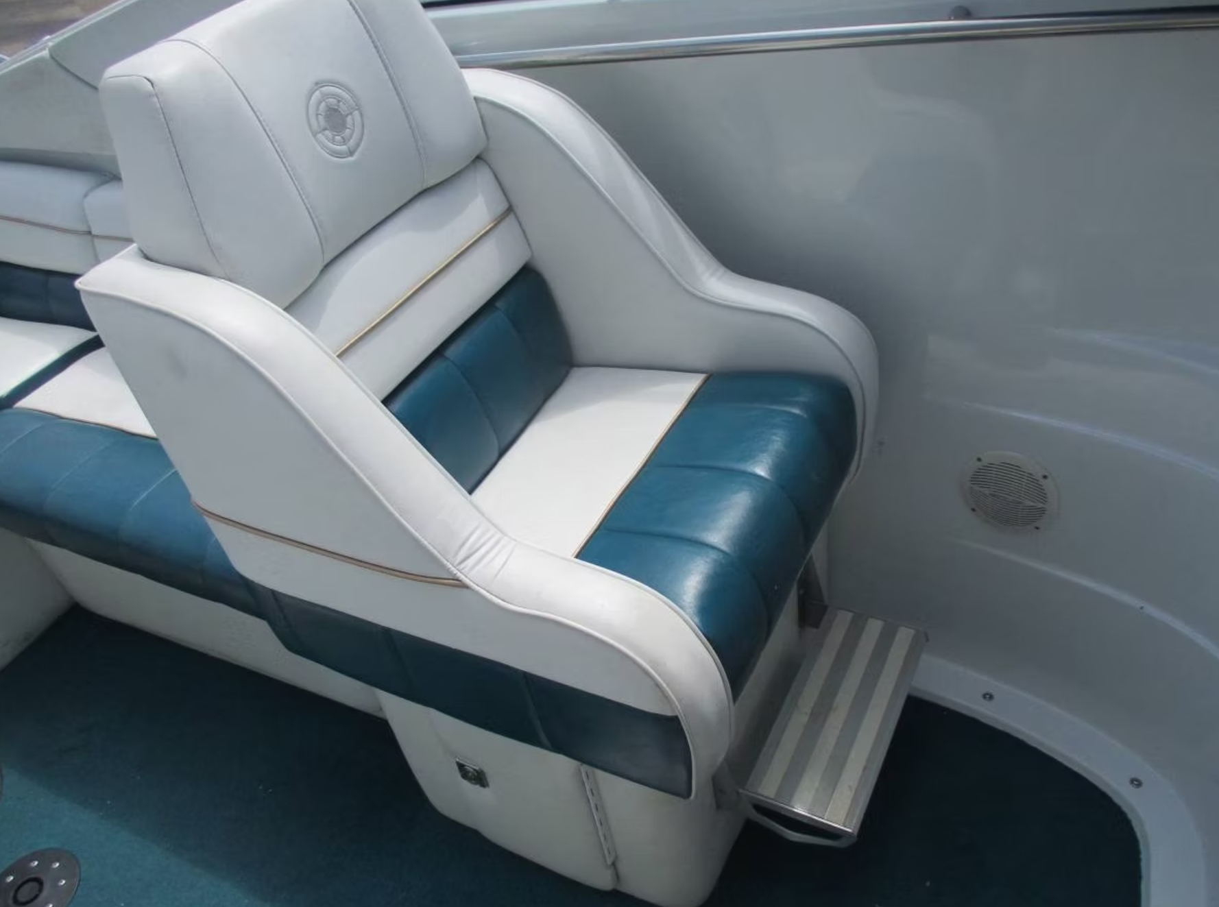 1995 Genesis Powerboats 2502 Cuddy Cabin photo 11
