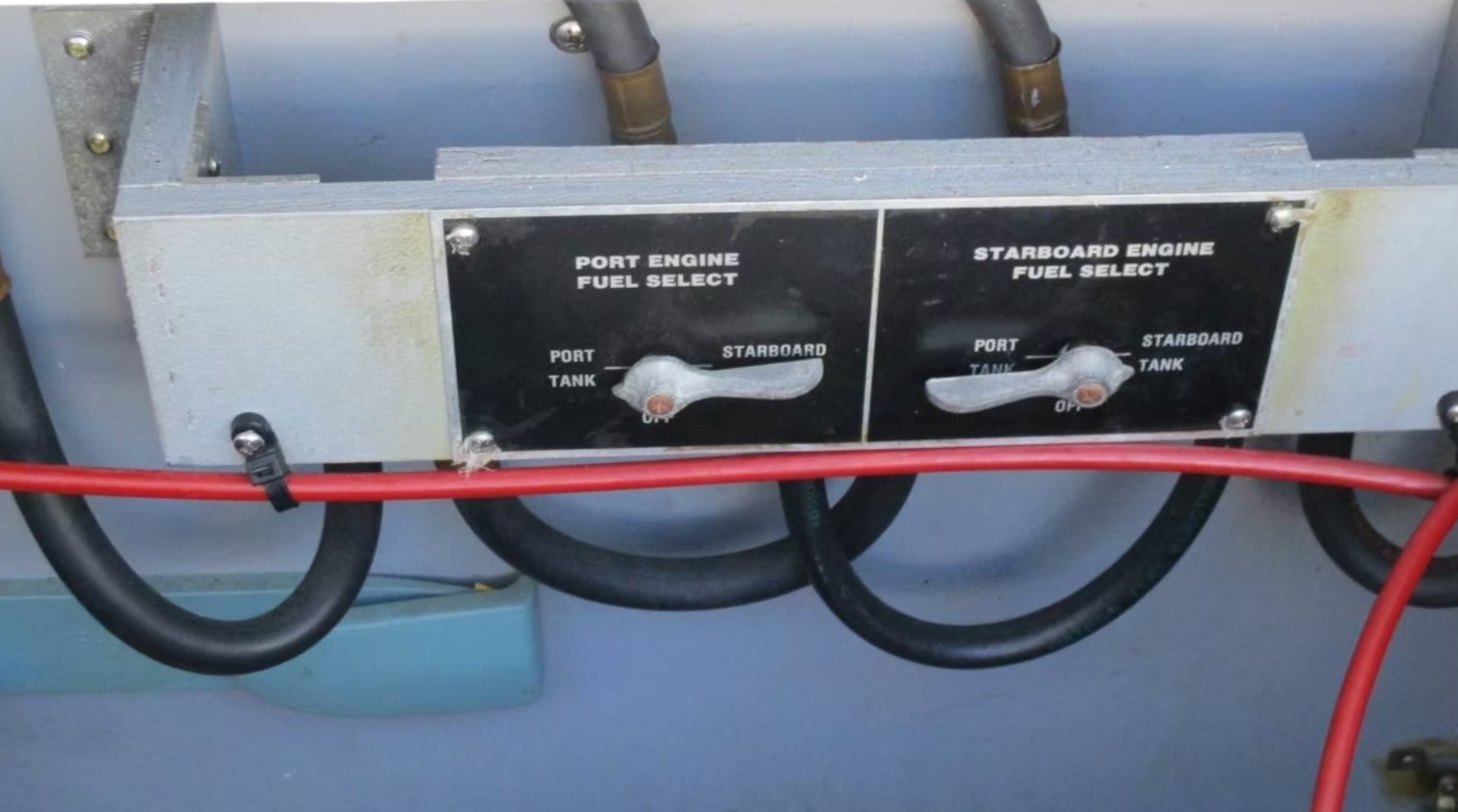 1991 Sea Ray 35 Sundancer photo 3