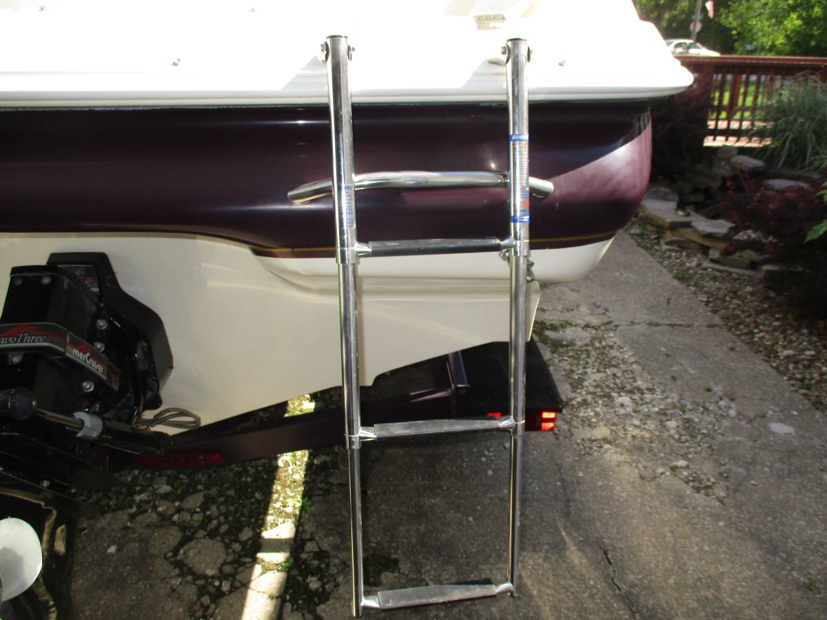 1997 Monterey 236 CU Montura photo 4