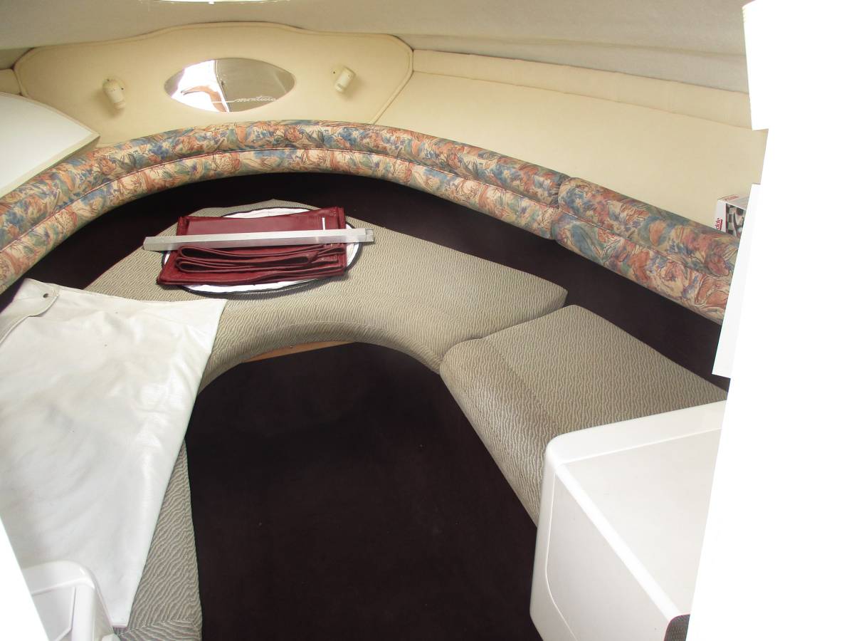 1997 Monterey 236 CU Montura photo 8