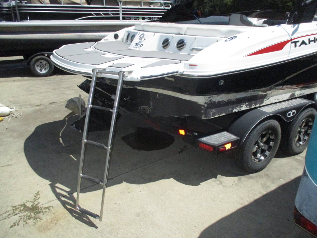 2020 Tahoe 700 Limited photo 4