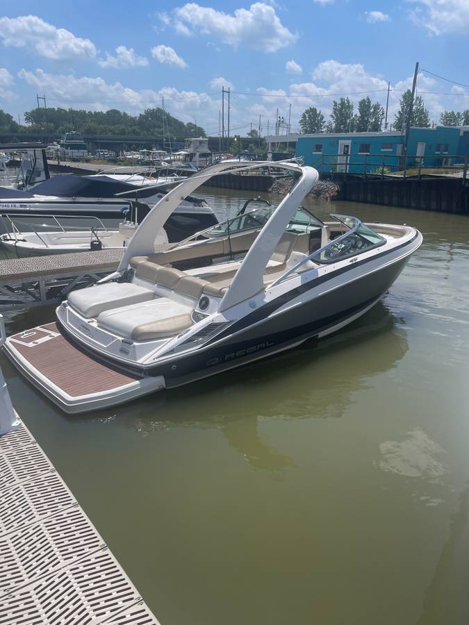 2010 Regal 2300 Anniversary