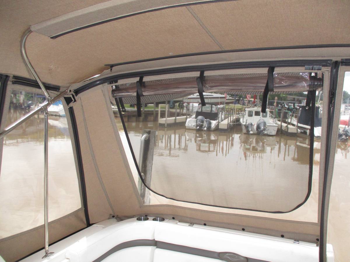 2008 Rinker 260 Express photo 4