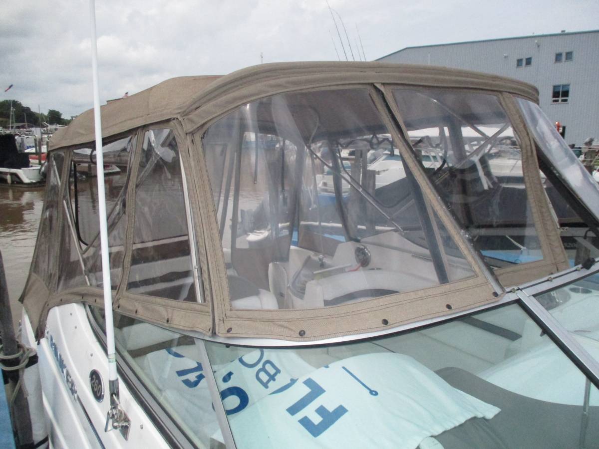 2008 Rinker 260 Express photo 5