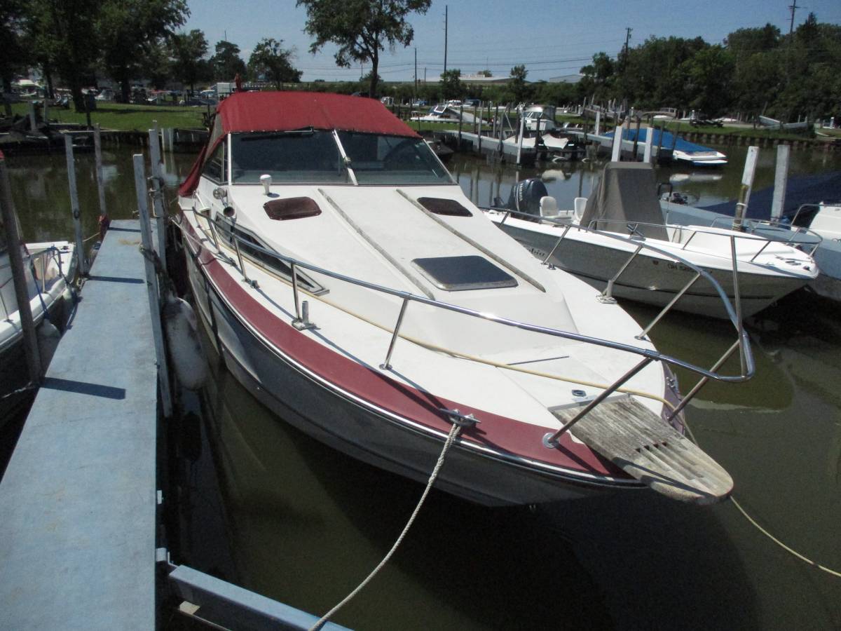 1988 Sea Ray 268 Weekender photo 2