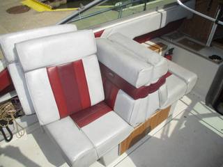 1988 Sea Ray 23 Weekender photo 4